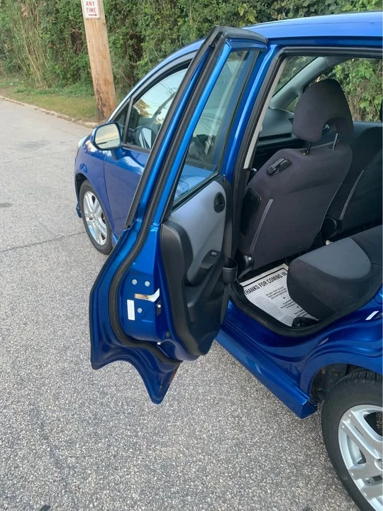 2007 Honda Fit - Image 4 of 17