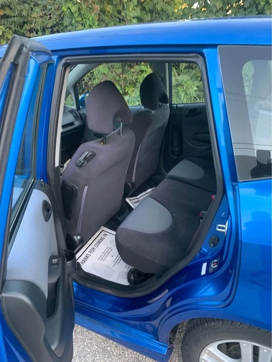 2007 Honda Fit - Image 6 of 17