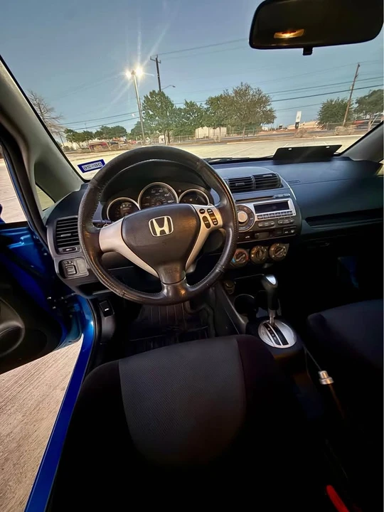 2007 Honda Fit - Image 13 of 19