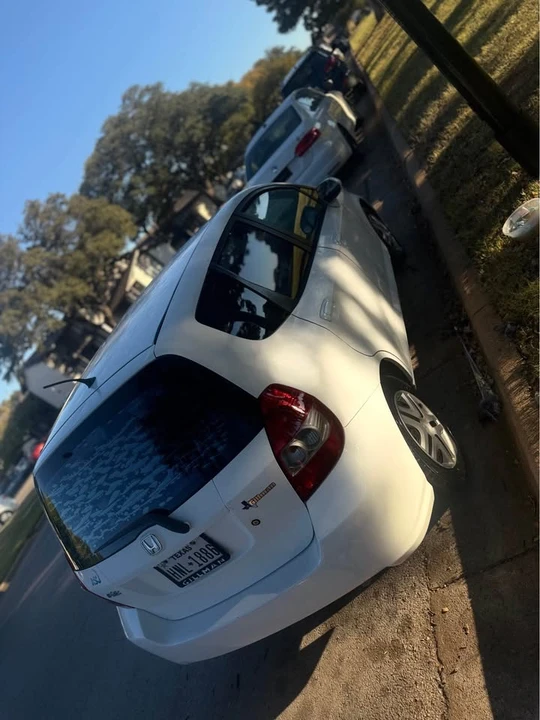 2007 Honda Fit - Image 4 of 11