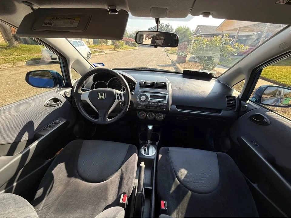 2007 Honda Fit - Image 11 of 18
