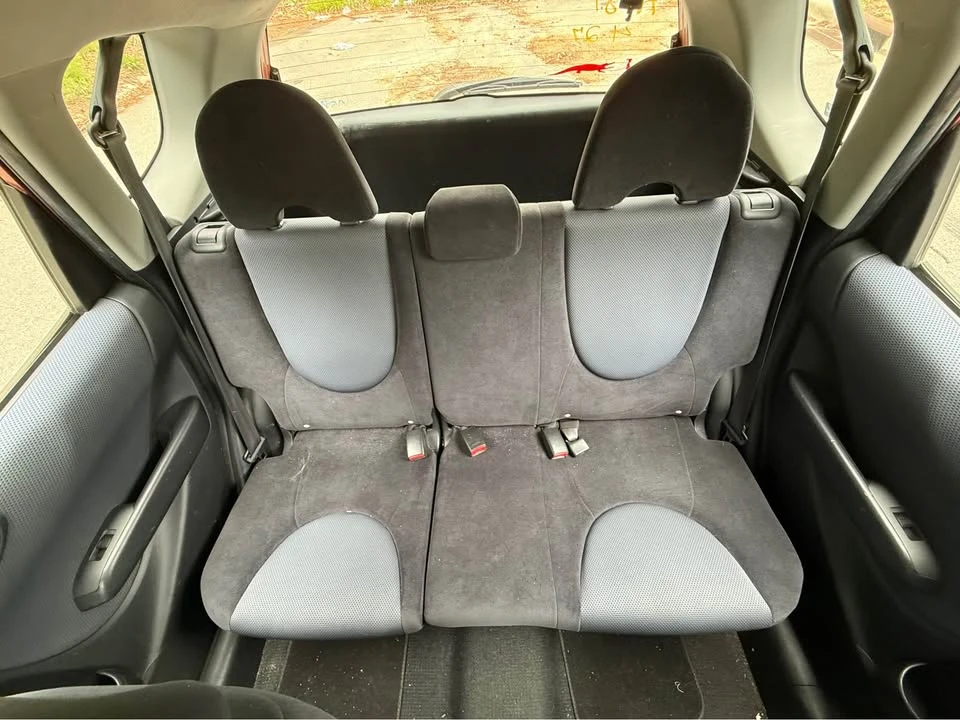 2007 Honda Fit - Image 6 of 11