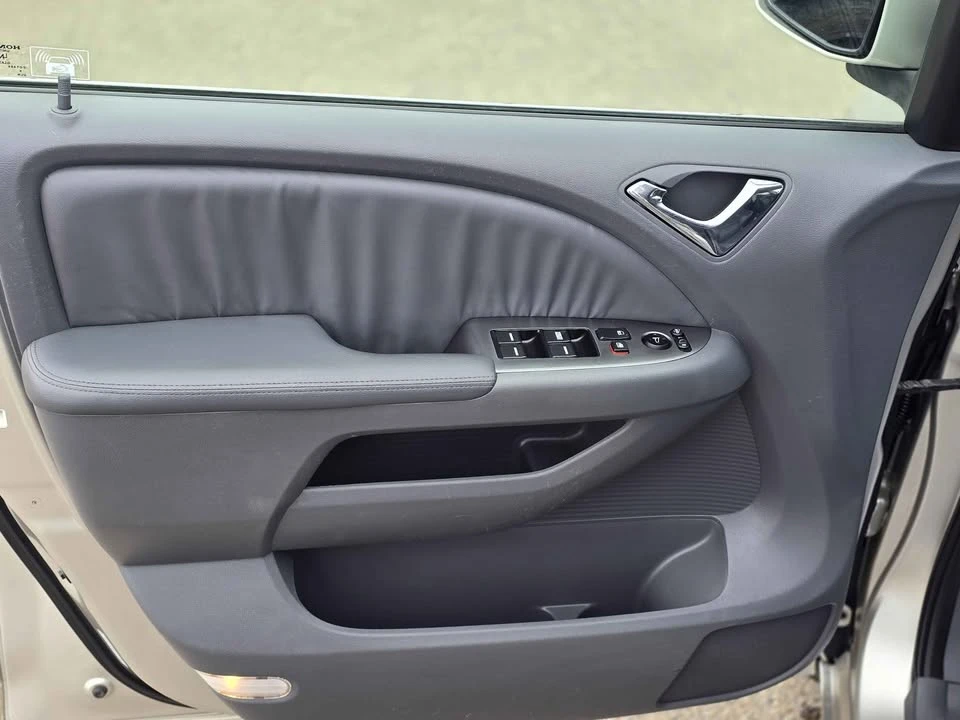 2007 Honda Odyssey - Image 10 of 12