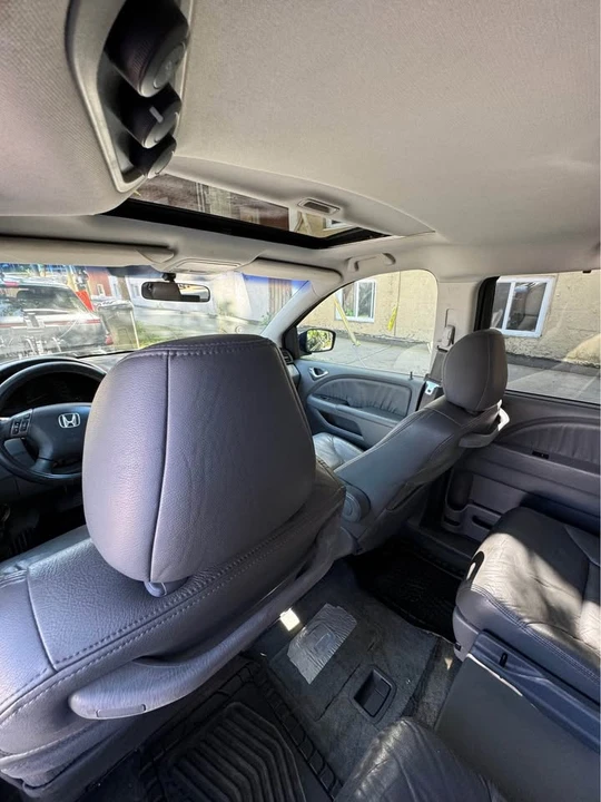 2007 Honda Odyssey - Image 2 of 7