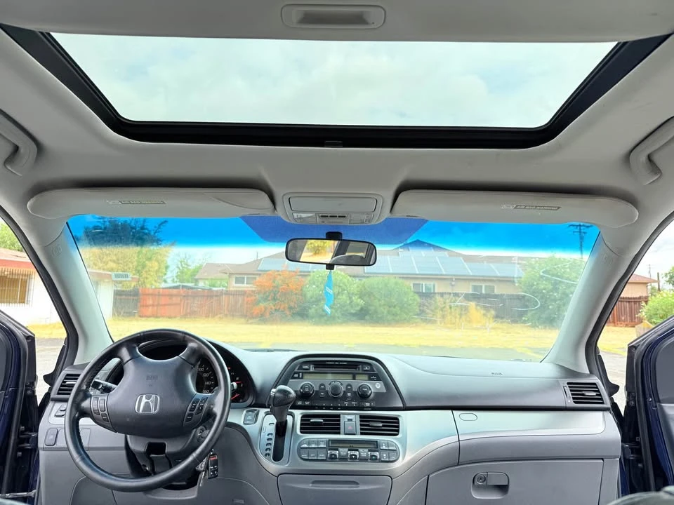2007 Honda Odyssey - Image 15 of 18