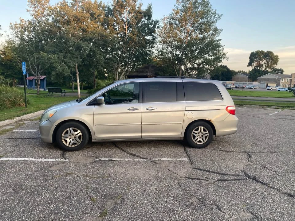2007 Honda Odyssey - Image 2 of 8