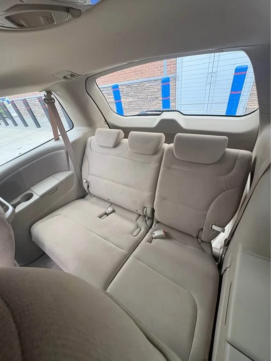 2007 Honda Odyssey - Image 8 of 10