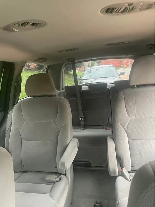2007 Honda Odyssey - Image 7 of 8