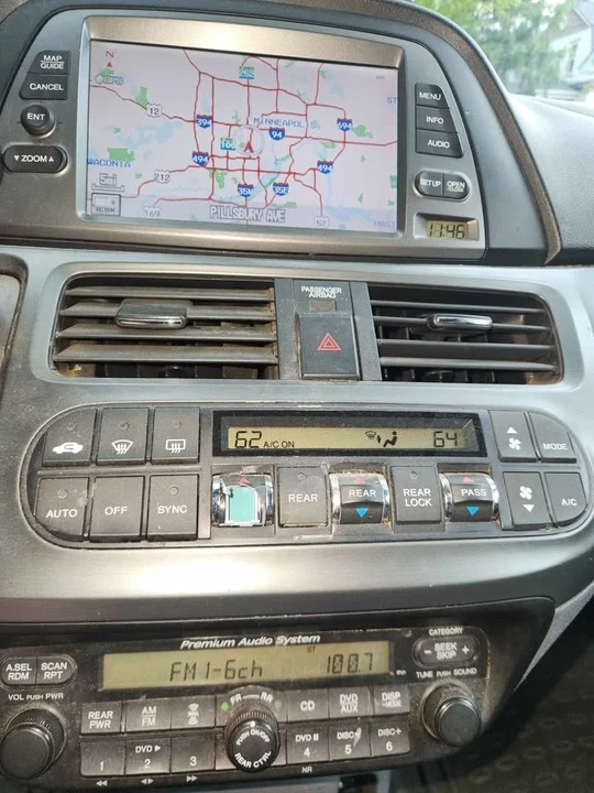 2007 Honda Odyssey - Image 10 of 11