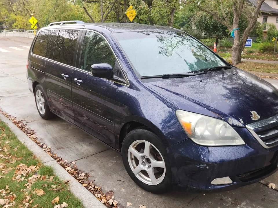 2007 Honda Odyssey - Image 2 of 11