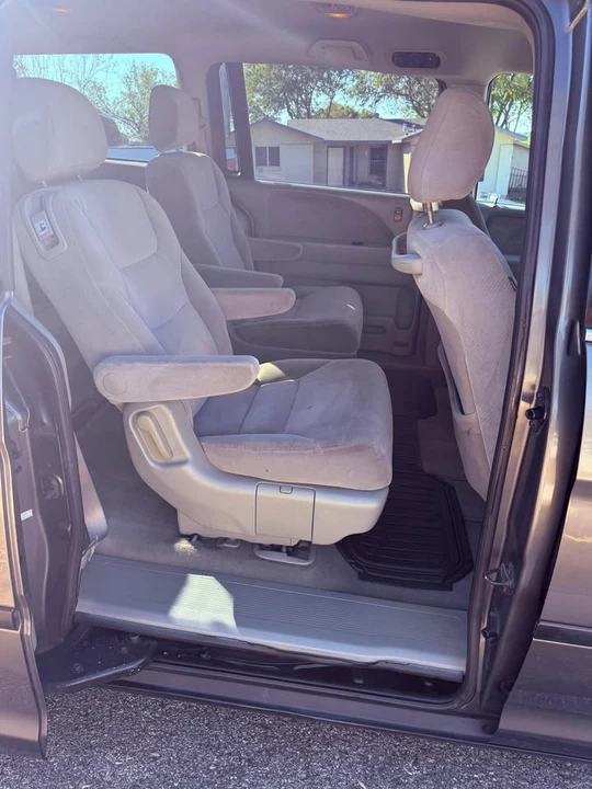 2007 Honda Odyssey - Image 10 of 19
