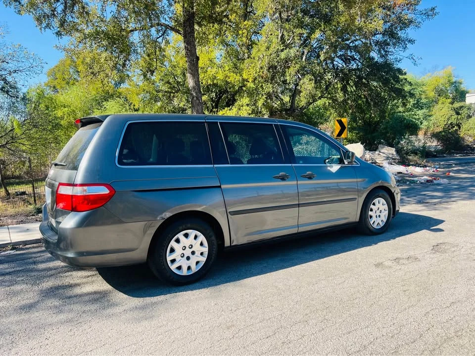 2007 Honda Odyssey - Image 3 of 19