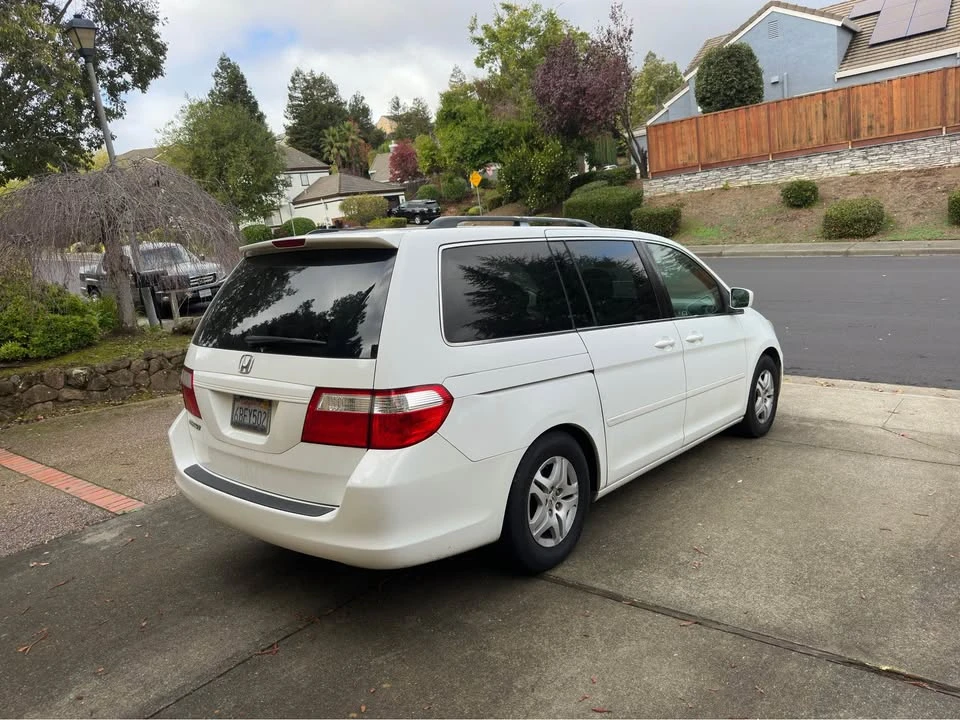 2007 Honda Odyssey - Image 2 of 8