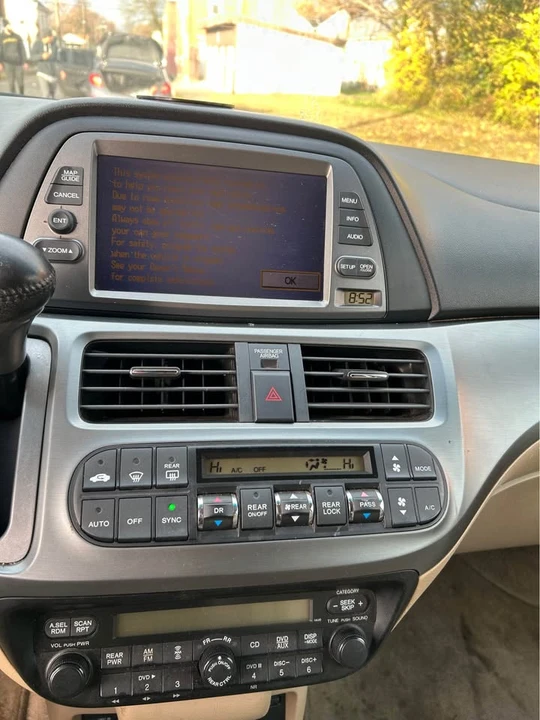 2007 Honda Odyssey - Image 15 of 18