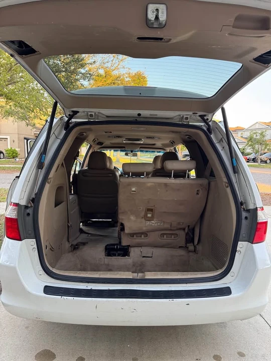 2007 Honda Odyssey - Image 12 of 16