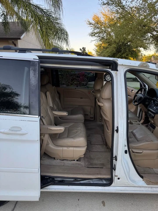 2007 Honda Odyssey - Image 10 of 16