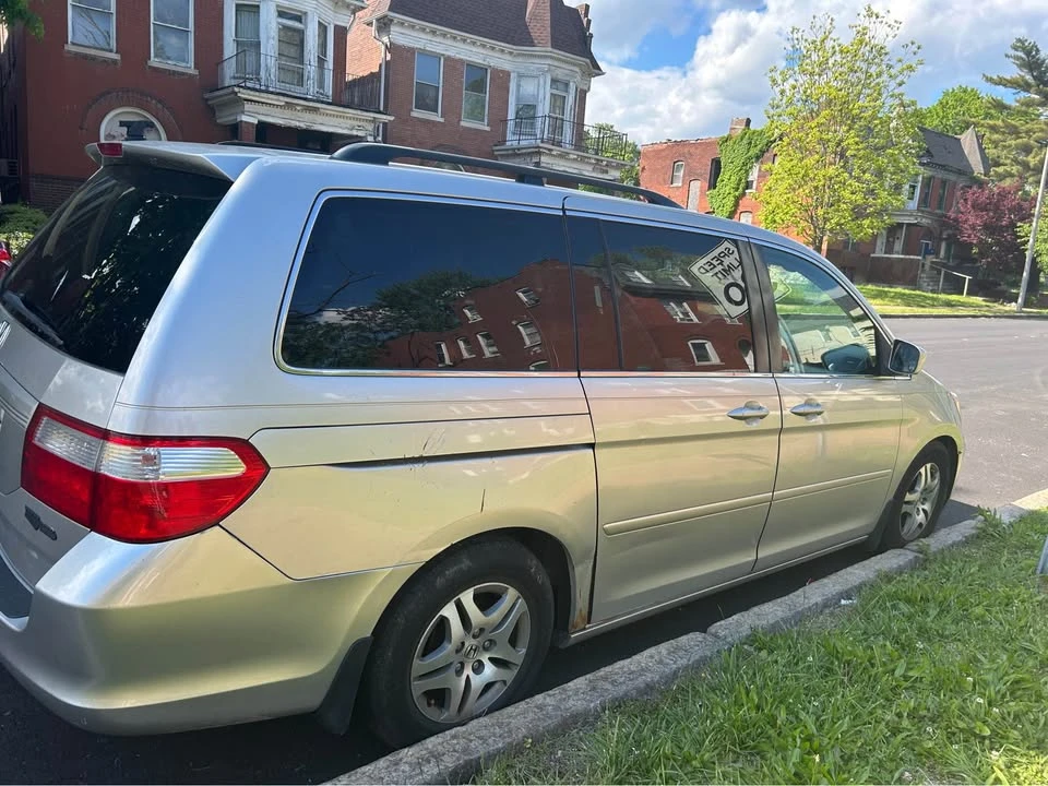 2007 Honda Odyssey - Image 3 of 5