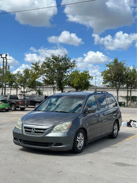 2007 Honda Odyssey - Image 2 of 17