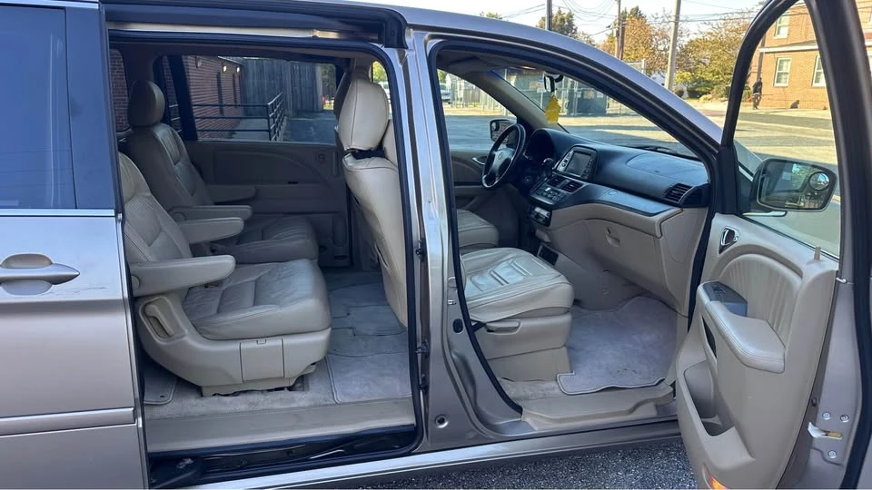 2007 Honda Odyssey - Image 11 of 20