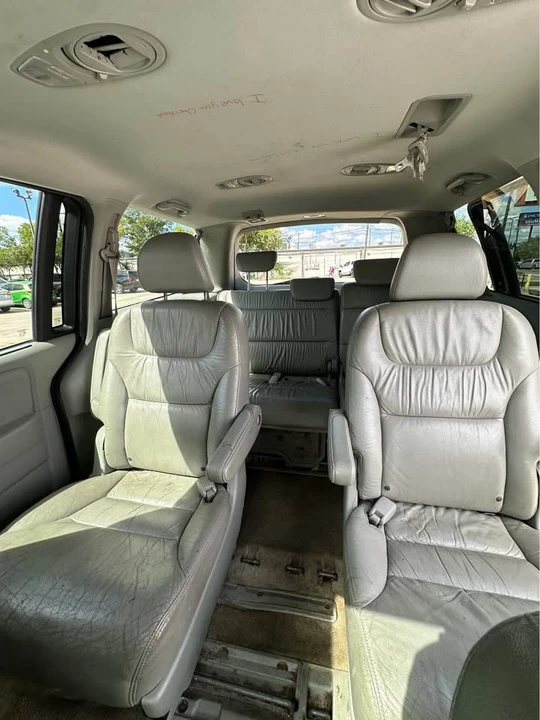2007 Honda Odyssey - Image 12 of 17
