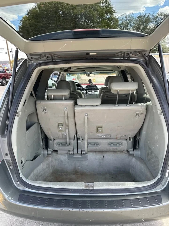 2007 Honda Odyssey - Image 14 of 17