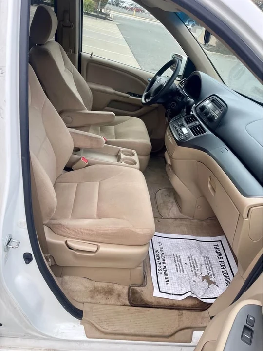 2007 Honda Odyssey - Image 10 of 13
