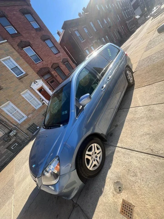 2007 Honda Odyssey - Image 2 of 3