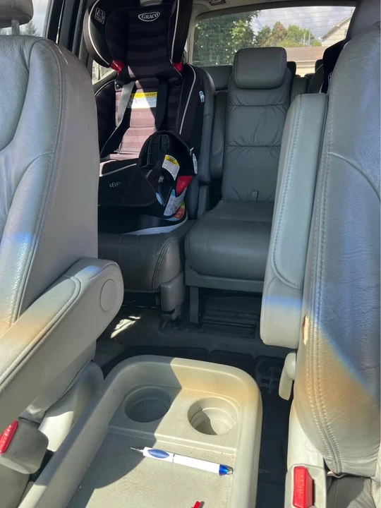 2007 Honda Odyssey - Image 6 of 7