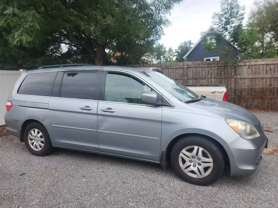 2007 Honda Odyssey - Image 2 of 10