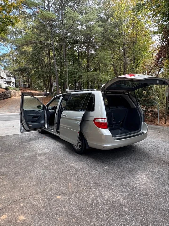 2007 Honda Odyssey - Image 11 of 16