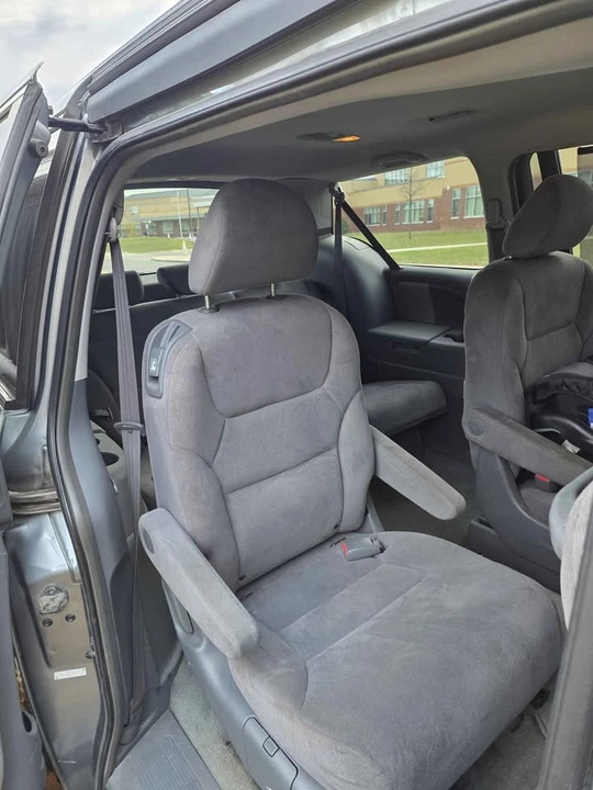 2007 Honda Odyssey - Image 6 of 7