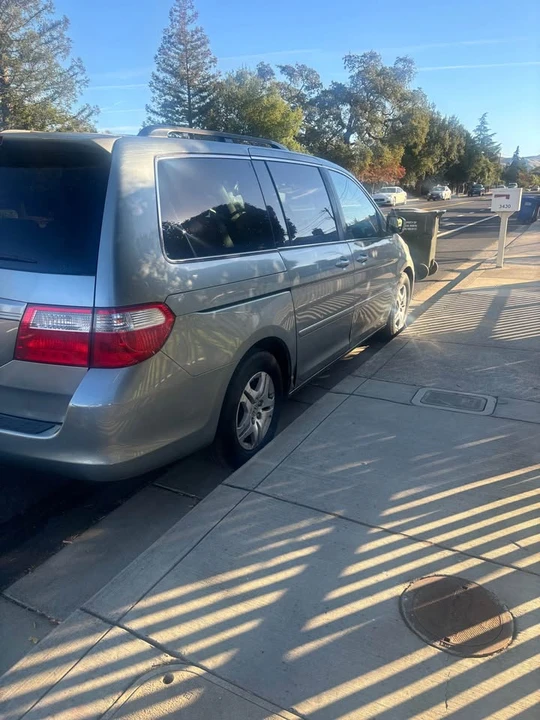 2007 Honda Odyssey - Image 2 of 7