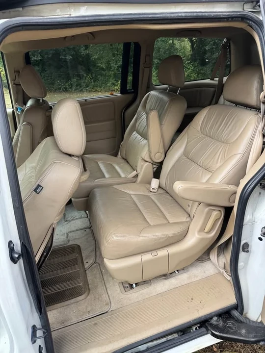 2007 Honda Odyssey - Image 10 of 11