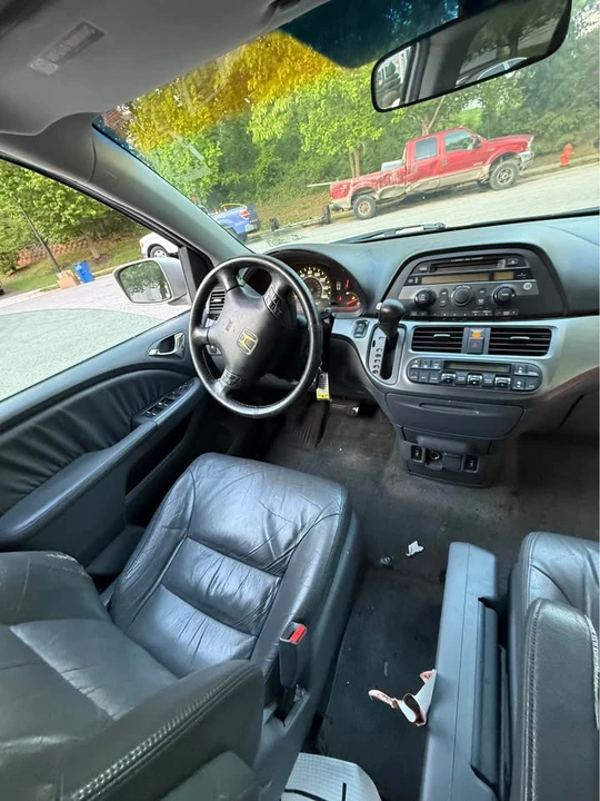 2007 Honda Odyssey - Image 2 of 10
