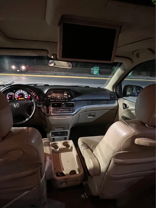 2007 Honda Odyssey - Image 11 of 12