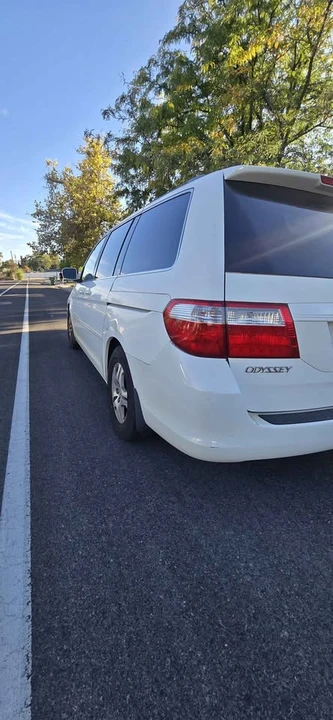 2007 Honda Odyssey - Image 2 of 7