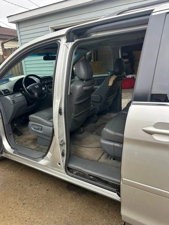 2007 Honda Odyssey - Image 14 of 15