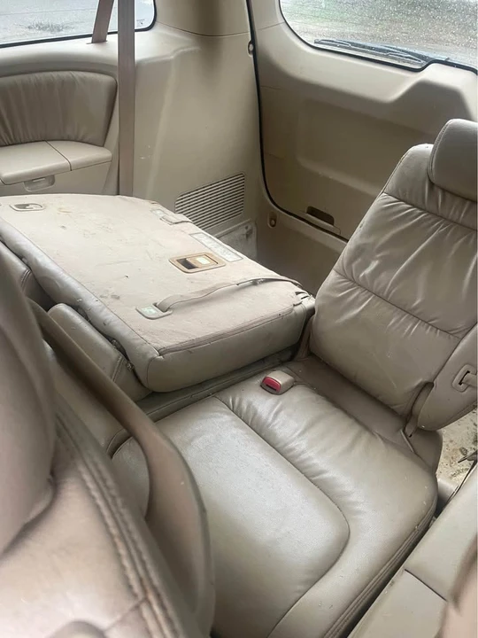 2007 Honda Odyssey - Image 10 of 10