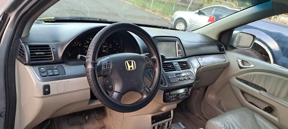 2007 Honda Odyssey - Image 6 of 8