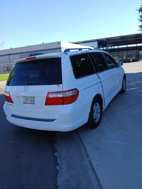 2007 Honda Odyssey - Image 3 of 8