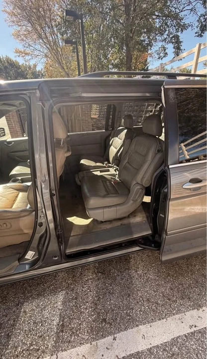 2007 Honda Odyssey - Image 6 of 9