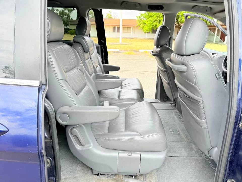 2007 Honda Odyssey - Image 11 of 17