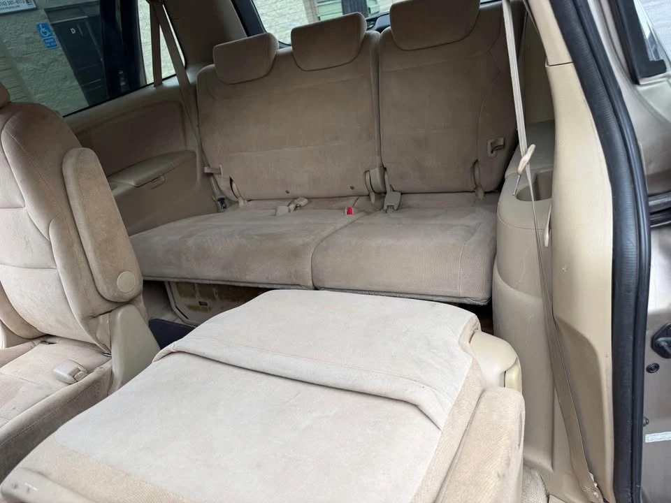 2007 Honda Odyssey - Image 16 of 17