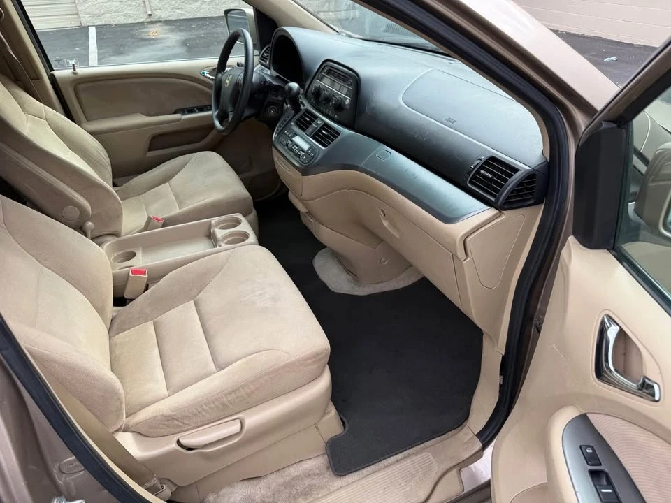 2007 Honda Odyssey - Image 11 of 17