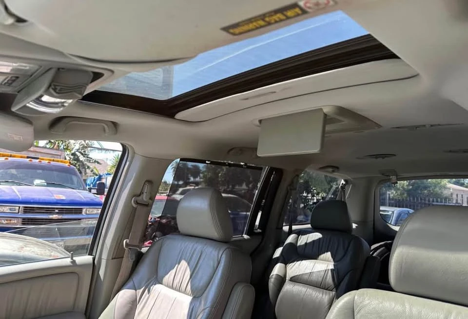 2007 Honda Odyssey - Image 12 of 13