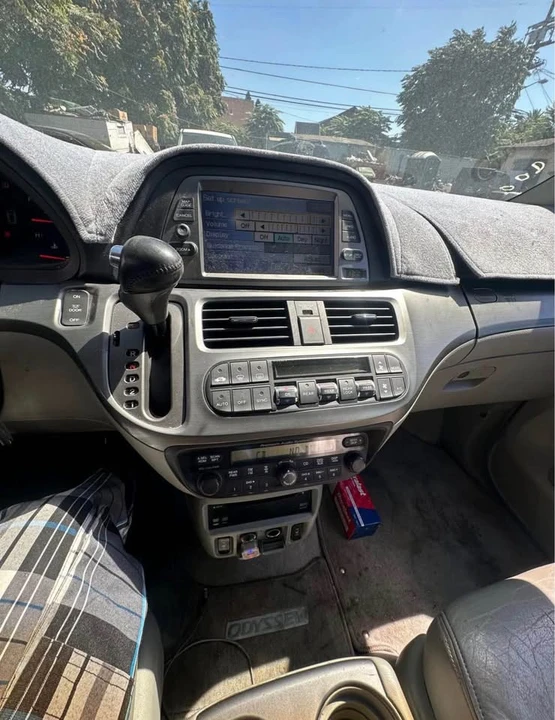 2007 Honda Odyssey - Image 11 of 13