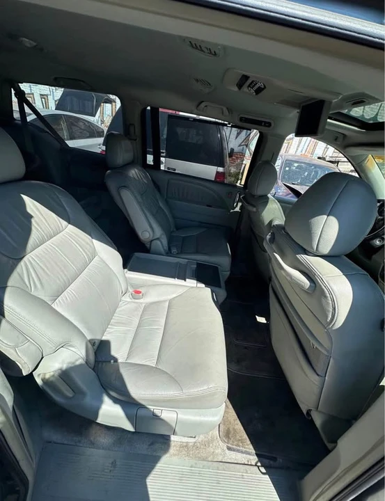 2007 Honda Odyssey - Image 8 of 13