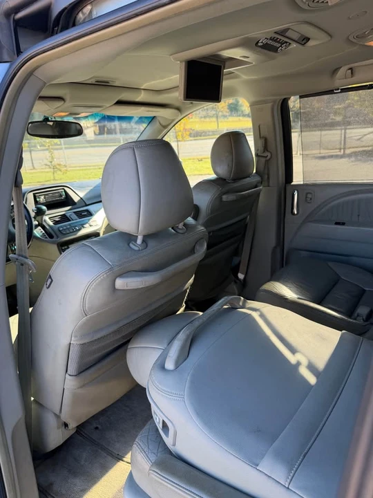2007 Honda Odyssey - Image 8 of 10