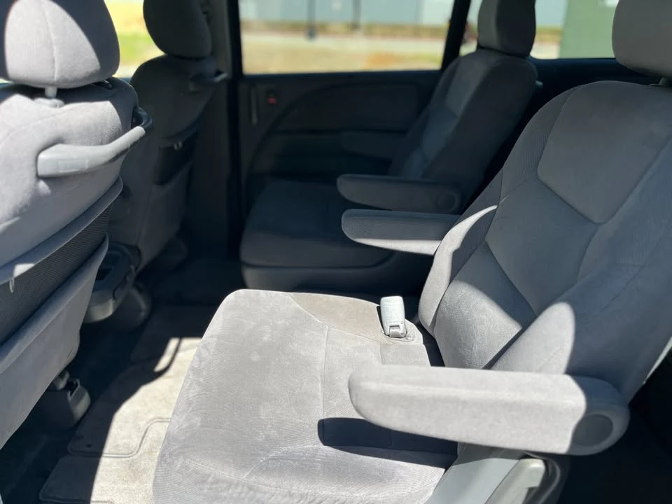 2007 Honda Odyssey - Image 11 of 18