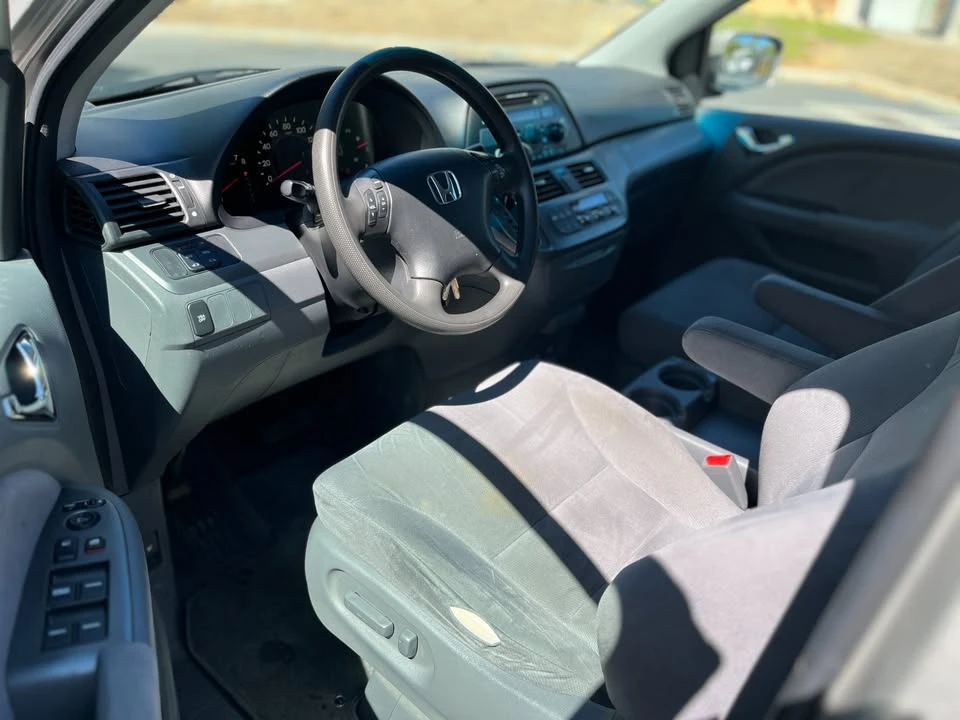 2007 Honda Odyssey - Image 10 of 18